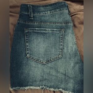 Super cute time and tru blue jean shorts perfect for summer!